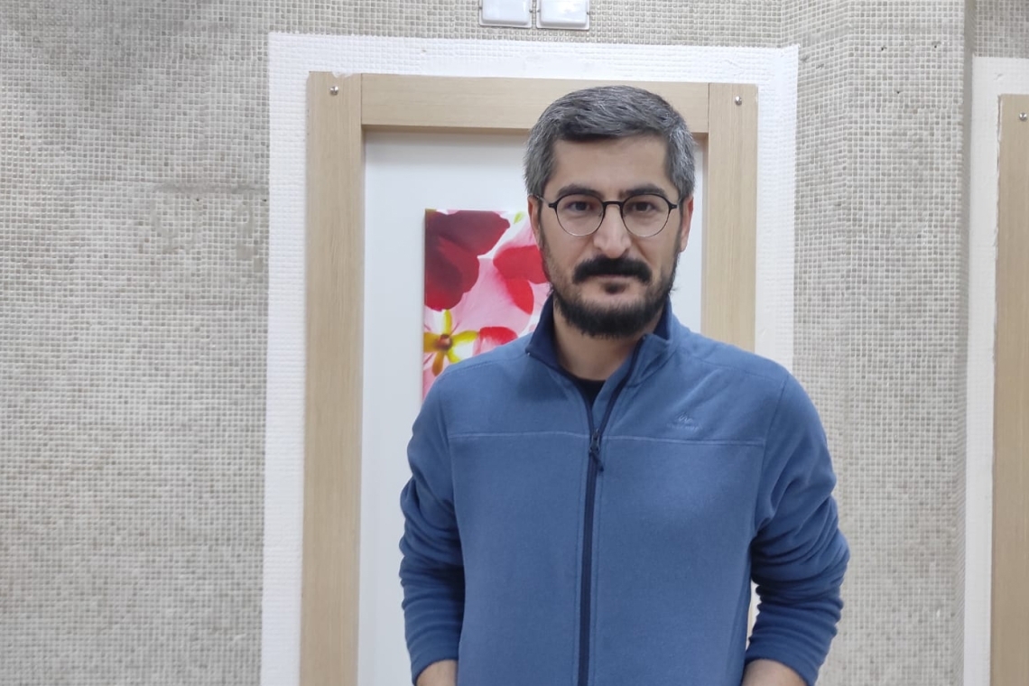 Trial begins over lawsuit by AKP-affiliated academic Sözen against journalist Hayri Demir