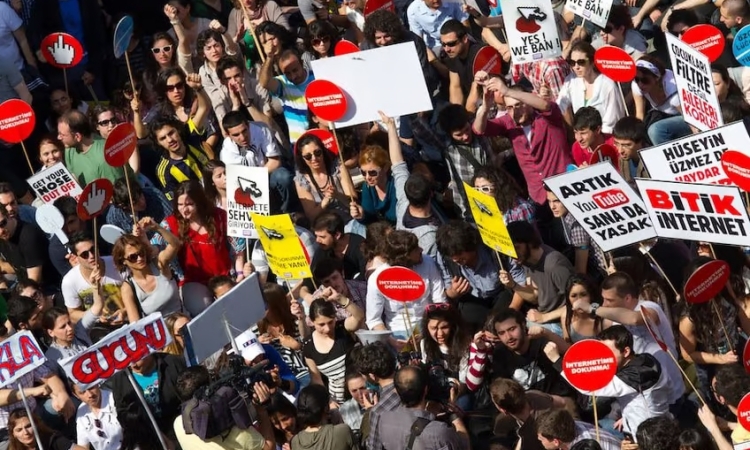 Sivil toplumdan Ankara'ya ifade özgürlüğü standartlarına uyma çağrısı