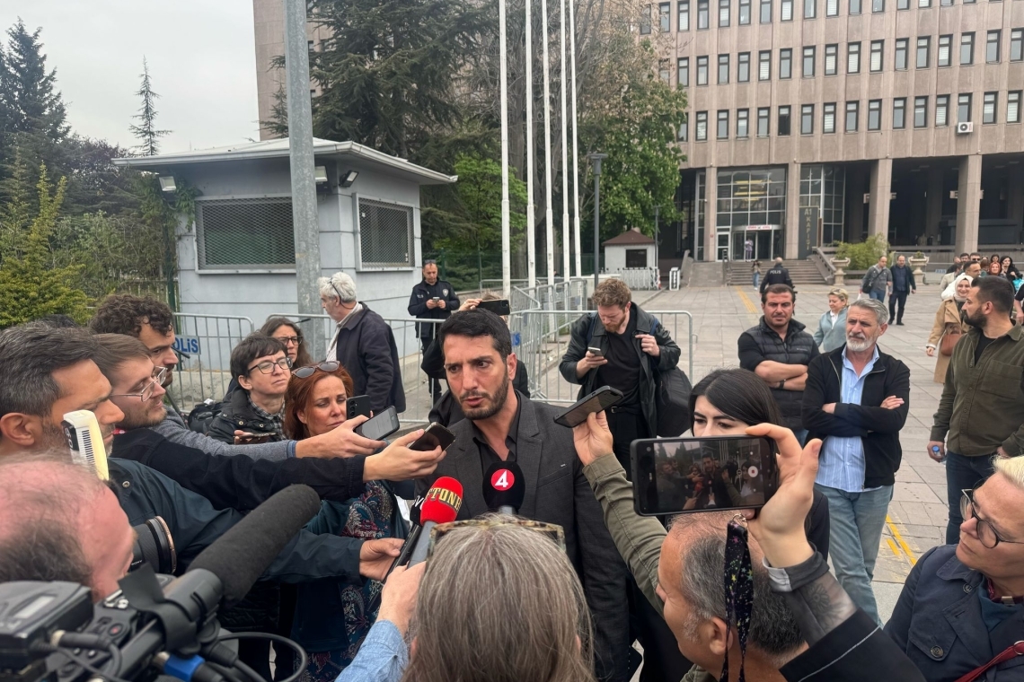 İsveçli gazeteci Joakim Medin’e “Cumhurbaşkanına hakaret” davasında 11 ay 20 gün hapis cezası: Ceza ertelendi, tahliyesine karar verildi