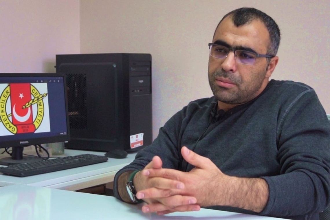 Gazeteci Sinan Aygül kendisini darp edenleri tehditle yargılandığı davada beraat etti