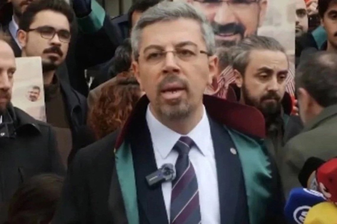 Dört aydır tutuklu olan avukat Fırat Epözdemir ilk duruşmada tahliye edildi