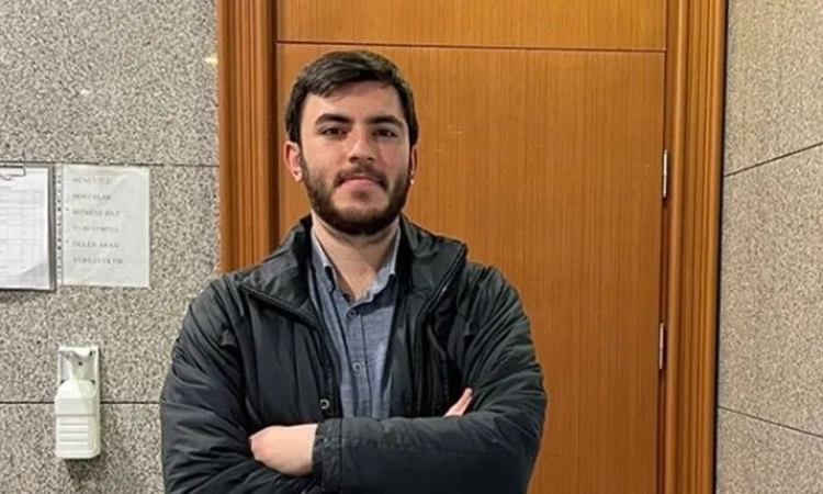 Gazeteci İsmail Arı MHP'li Uysal'ın şikayetiyle yargılandığı dava 2026’ya ertelendi