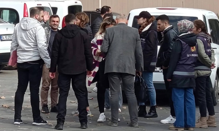 Yenidoğan çetesi savcısıyla ilgili haber yapan gazeteciler için ceza istendi