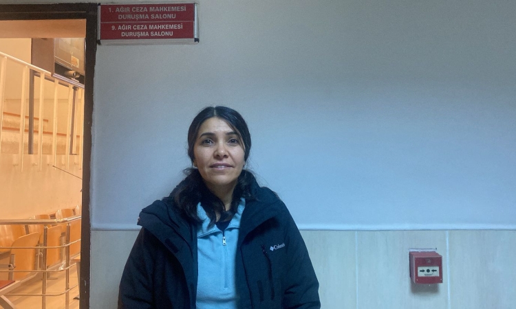 Mesleki faaliyetleri nedeniyle yargılanan Hatice Şahin’in davası ertelendi