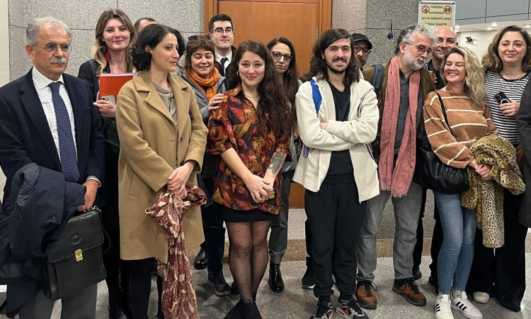 “301. madde” davasında gazeteci Tuğçe Yılmaz Hrant Dink’i anarak beraatini istedi