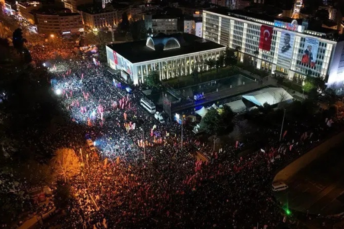 ﻿  139 kişinin yargılandığı Saraçhane davası ertelendi: Bilirkişi raporu dosyaya eklenmedi 