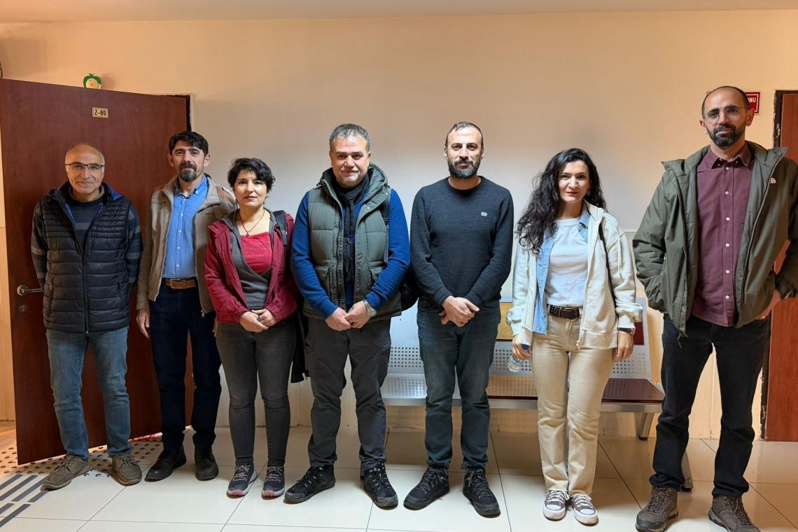 Turkish court keeps travel ban on 19 journalists in Diyarbakır after four years